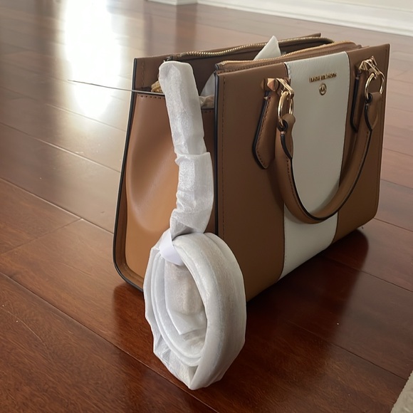 NWT Michael Kors Bag - Picture 4 of 7